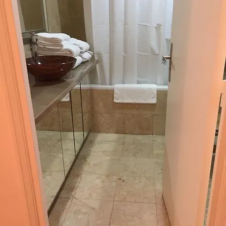 Suites Elysees Montaigne * Париж