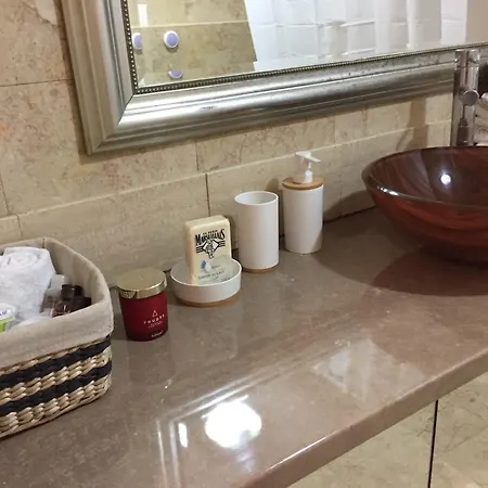 Апартаменты Suites Elysees Montaigne